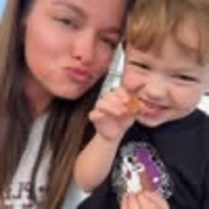 Meet your Posher, Courtney